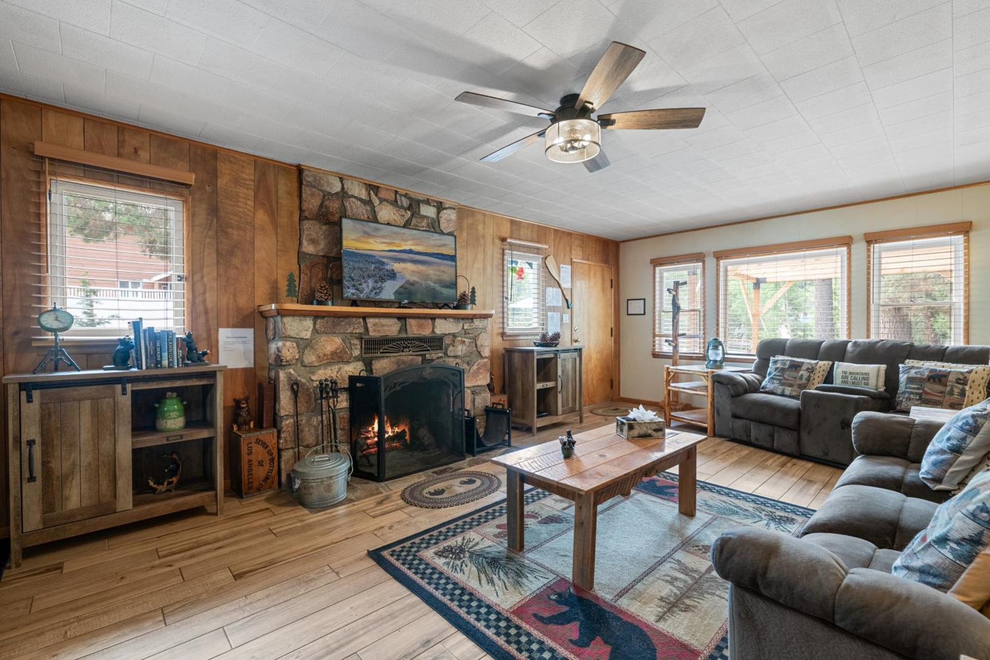 Bear Slope View Cabin - Beautiful Home Located Just South Of Bear Mountain Ski Resort! Lac Big Bear Extérieur photo